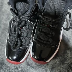 Jordan 11 Retro
Playoffs Bred (2019)